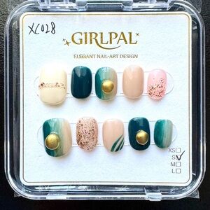Brand New Salon Quality Hand Crafted Press-on Nails (10pc)